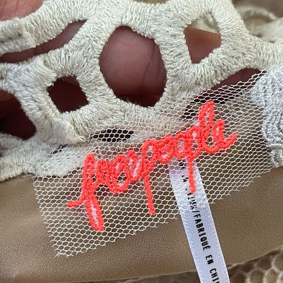 Free People Forever Lace Babydoll Dress in Cream Women’s Size 8 - Picture 7 of 7